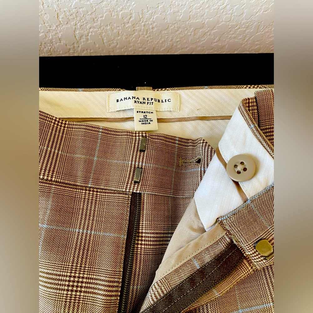 Banana Republic Dress pants, beige stripes, size 12